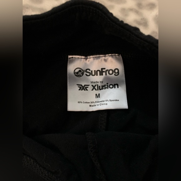 Amazon Leggings - Picture 2 of 2